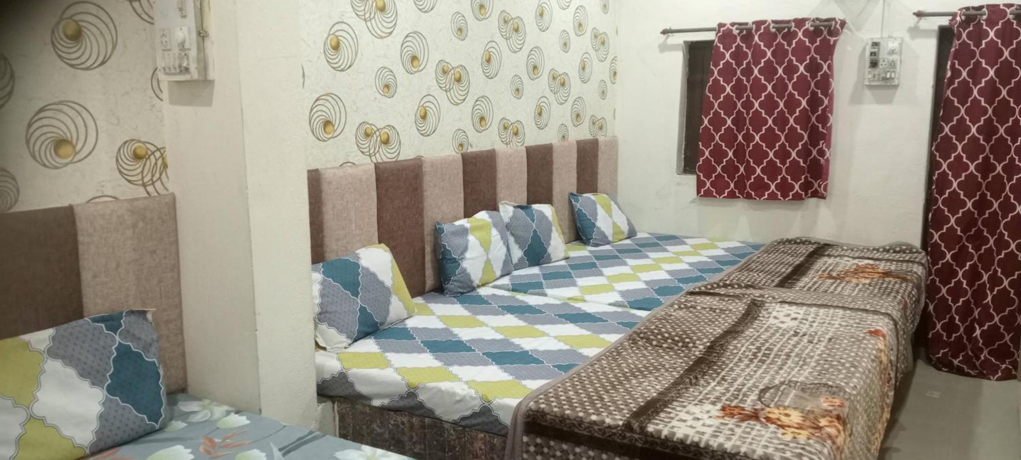 Shree Maya Home Stay อุจเจน ห้อง รูปภาพ